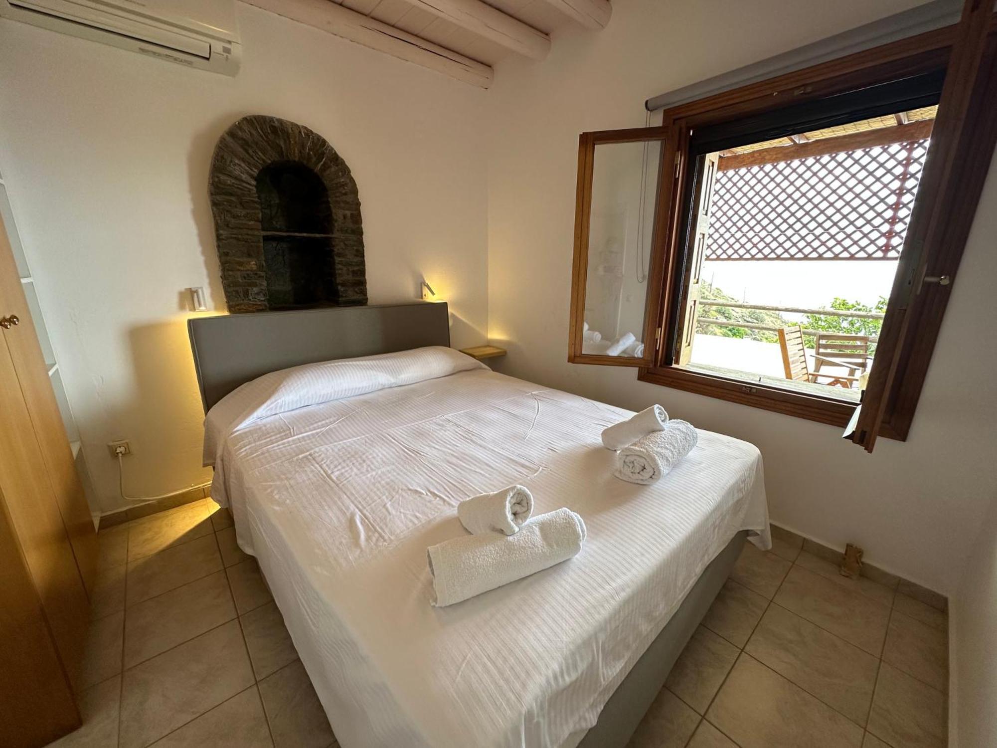 Andros Escape Condos Korthio Extérieur photo